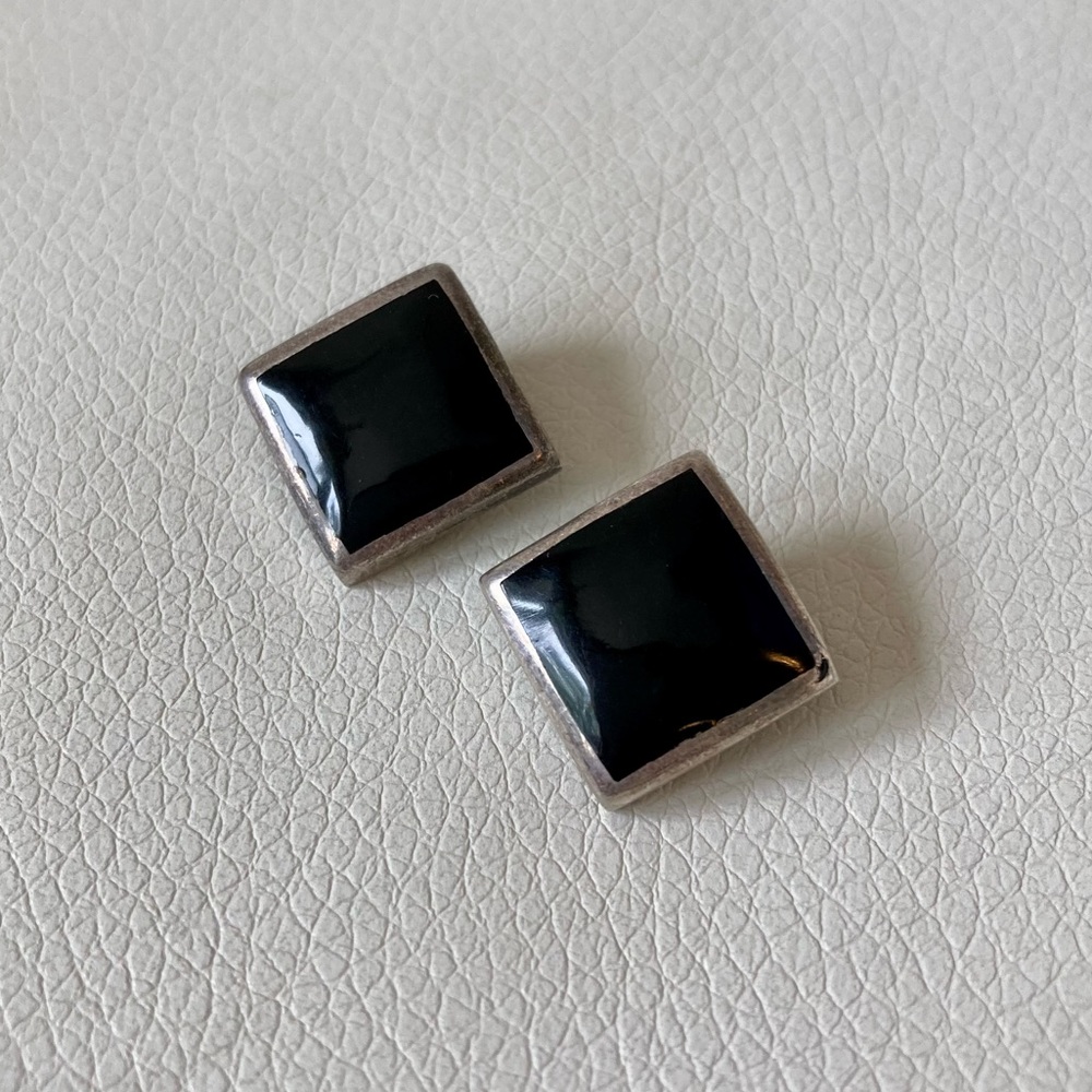 ❤️ 2 for $25 ❤️ Vintage ATI Sterling Silver Onyx earrings